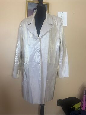 Shimmery Cream Single-Breasted Trench Coat